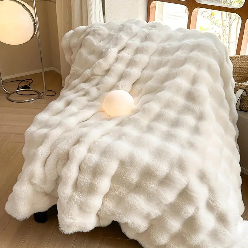 Daily Blanket – Plush Medium Weight Throw