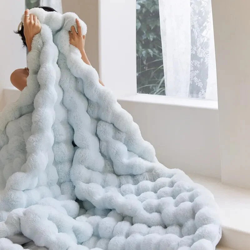 Daily Blanket – Plush Medium Weight Throw