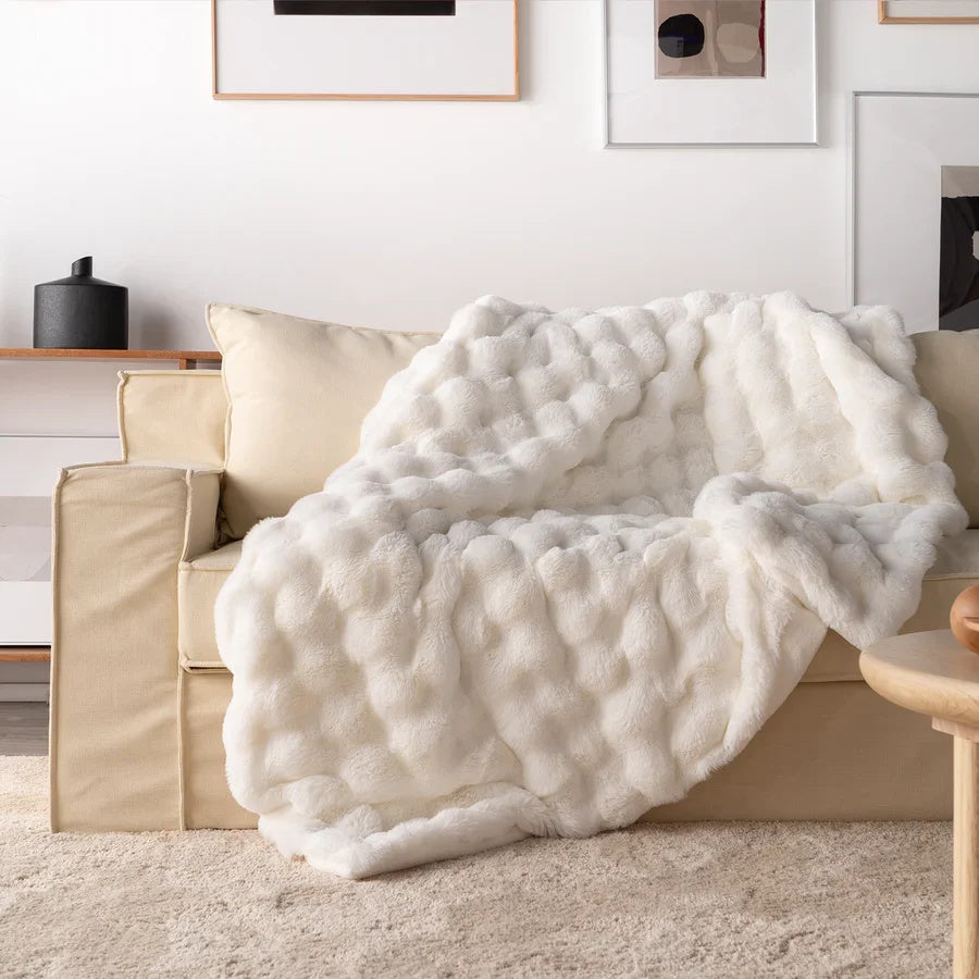 Daily Blanket – Plush Medium Weight Throw