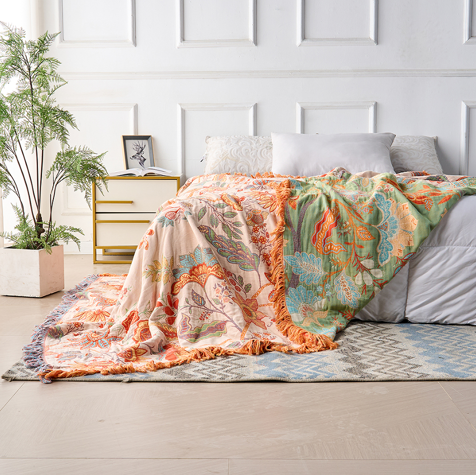 Boho Floral Sofa Throw Blanket – Airy & Versatile Design