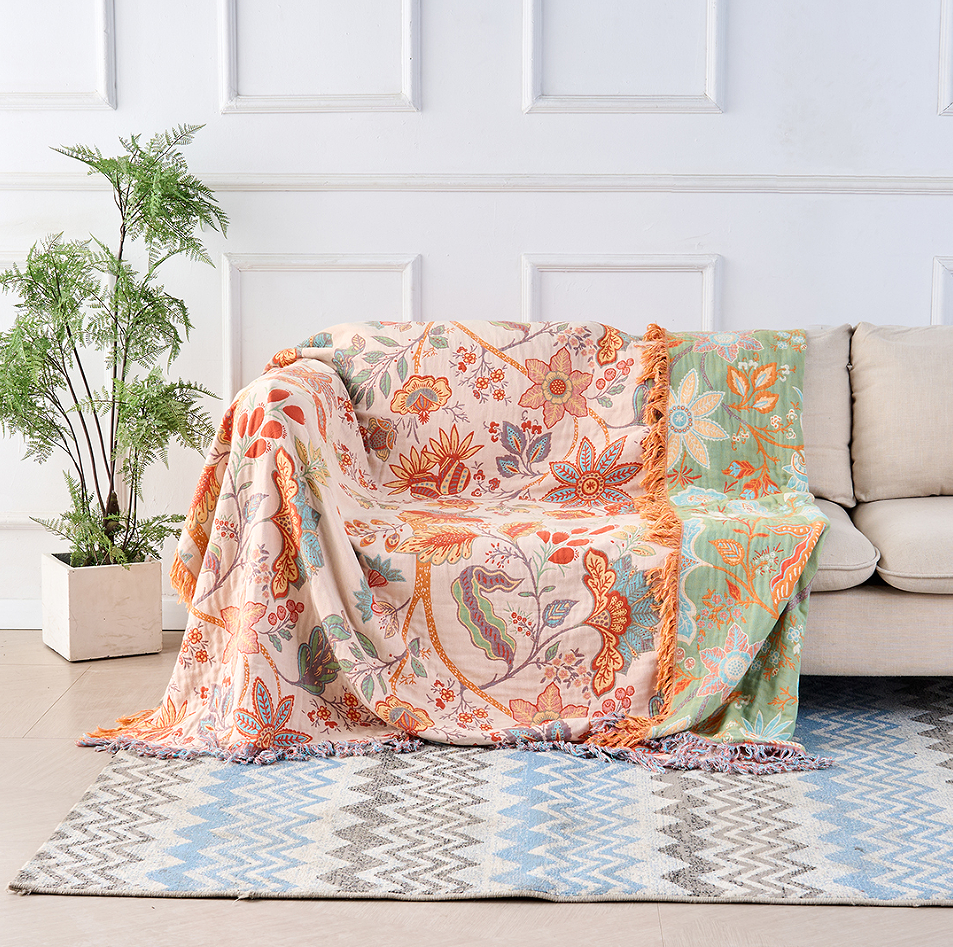 Boho Floral Sofa Throw Blanket – Airy & Versatile Design